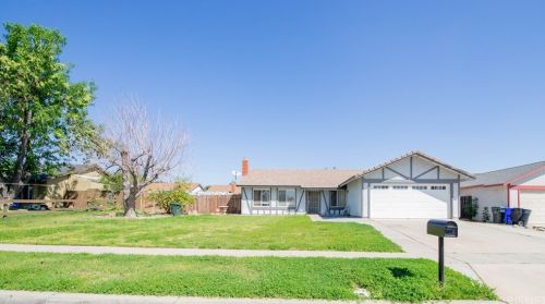 206 Cerritos St, Rialto, CA 92376-3535