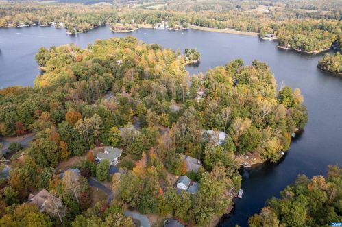 13 Piedmont Ln, Bybee VA  22963-2128 exterior