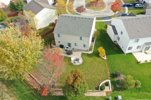 840 Shelter Island Ln, Pingree Grove IL  60140-9163 exterior
