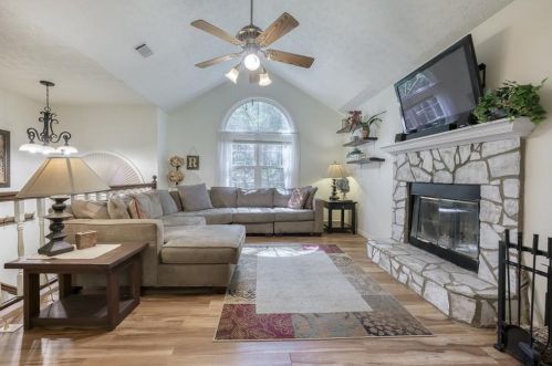 359 Saddle Trl, Jefferson GA  30549-4493 exterior