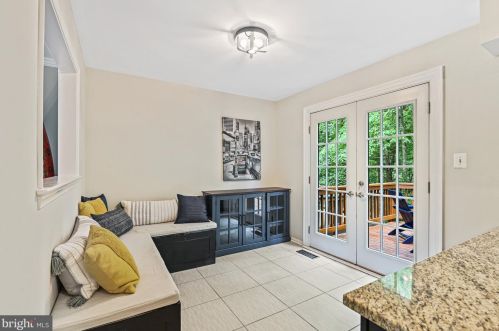 11760 Great Owl Cir, Herndon VA  20194-1169 exterior