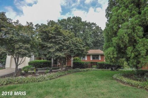 6806 Ruskin St, Springfield, VA 22150-2041