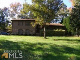 2985 Fredrick Dr, Marietta, GA 30062-1531