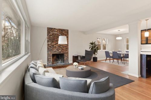 3216 Hewitt St, Falls Church, VA 22042-2508