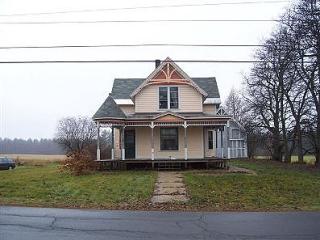59 Parker St, Winchester, NH 03470-2904