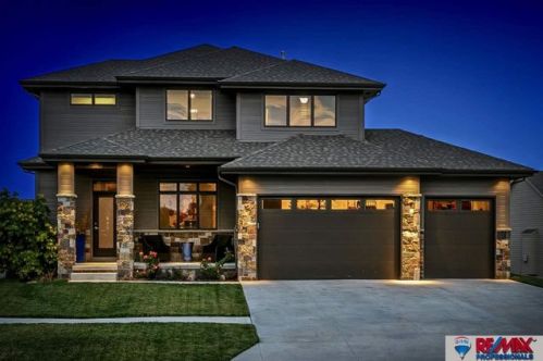 19832 Bellbrook Blvd, Gretna, NE 68028-4285