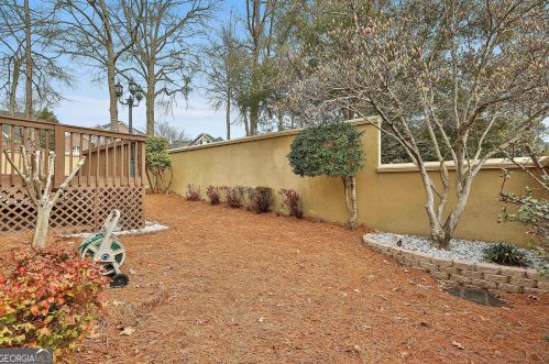 108 Wexford Ct, Stockbridge GA  30281-6305 exterior
