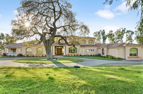 15440 Carey Ln, San Martin, CA 95046-9708