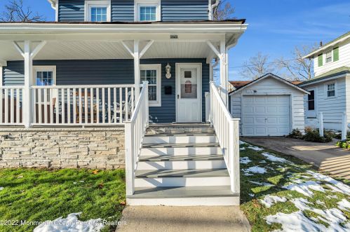 826 Prospect Ave, Tinton Falls NJ  07712-5709 exterior