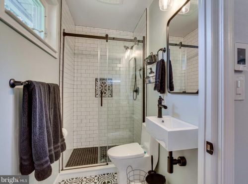 909 Roswell Dr, Silver Spring MD 20901-2128 exterior