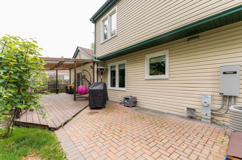 1502 Frank Ave, Bannockburn IL  60015-3523 exterior