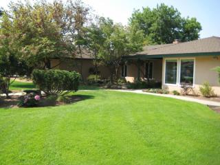9739 Cedar Ave, Fresno, CA 93720-1311