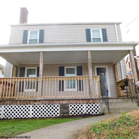 207 Park Blvd, Clarksburg, WV 26301-3520