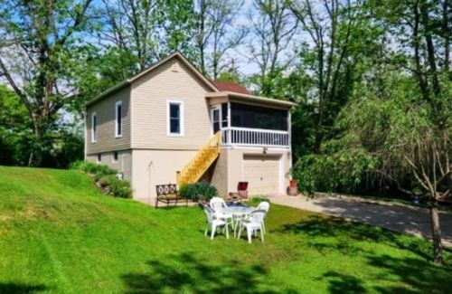 36 Cochran St, Aurora, IN 47001-1004