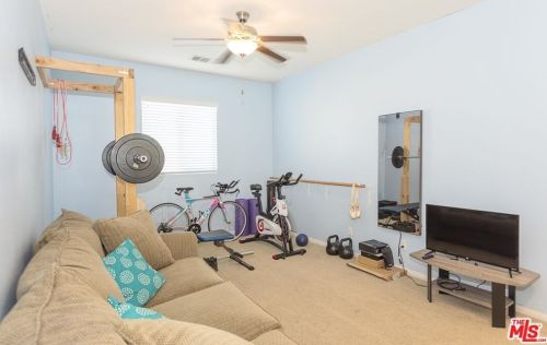 44034 Marbella St, Lancaster CA 93536-6856 exterior