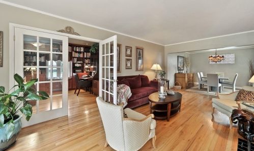 7100 Sioux Ave, Chicago, IL 60646-1216