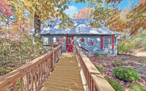 331 Bobcat Ln, Lakemont, GA