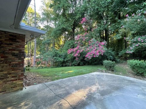 5975 Kayron Dr, Atlanta GA  30328-5144 exterior