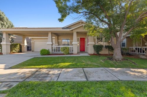 635 Almondcrest St, Valley Home, CA 95361-3284