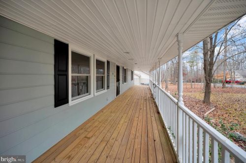 14 Forest Dr, Bybee, VA 22963-2120