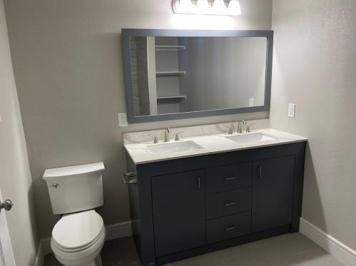 318 Christie Ct, Irving TX  75060-2136 exterior