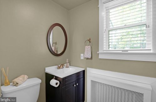 215 Marne Ave, Haddonfield NJ 08033-1444 exterior