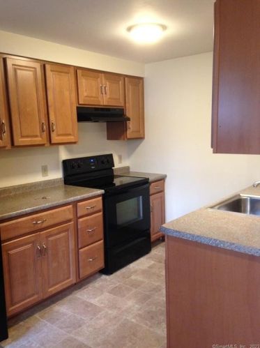 148 Linwood Ave, Colchester CT  06415-1131 exterior