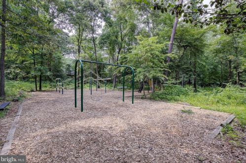 285 Michener Ct, Severna Park MD 21146-2051 exterior