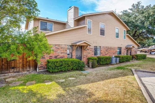 5630 Cedar Creek Dr, Fort Worth TX  76109-5700 exterior