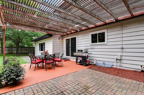 1810 Evergreen Ct, Saint Paul MN  55125-2301 exterior