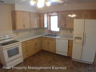 1405 Rushmore Dr, Corson SD  57005-1613 exterior