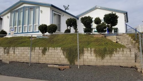 658 Via Santa Paulo, Vista CA  92081-6370 exterior