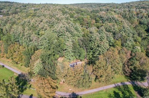 118 Orchard Hill Rd, Torrington CT  06791-1621 exterior
