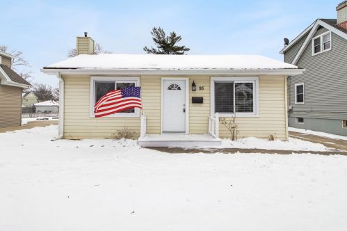 95 Wisconsin Ave, Villa Park, IL 60181-2324