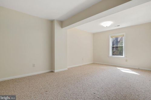 125 Snowy Owl Dr, Silver Spring MD 20901-1656 exterior