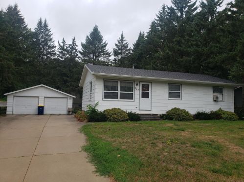 314 4th Ave, Pine Island, MN 55963-9102