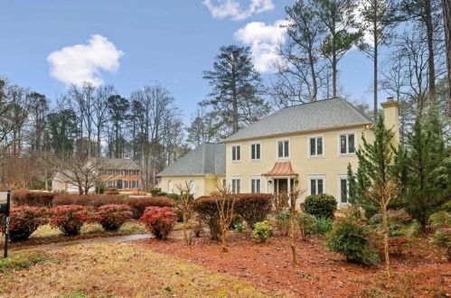1009 Greyfield Dr, Marietta, GA 30067-5527