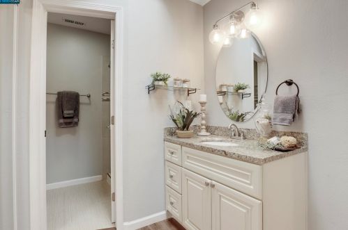 1833 Leo Ln, Concord CA  94521-2348 exterior