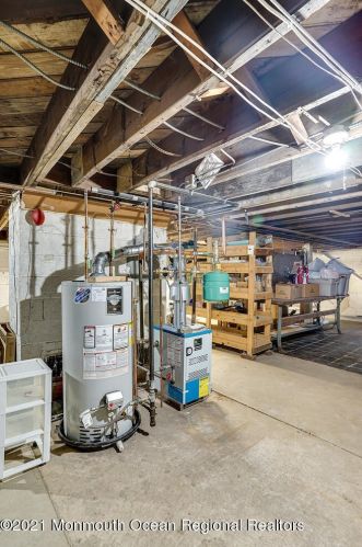 240 Wall St, Tinton Falls NJ 07724-2419 exterior