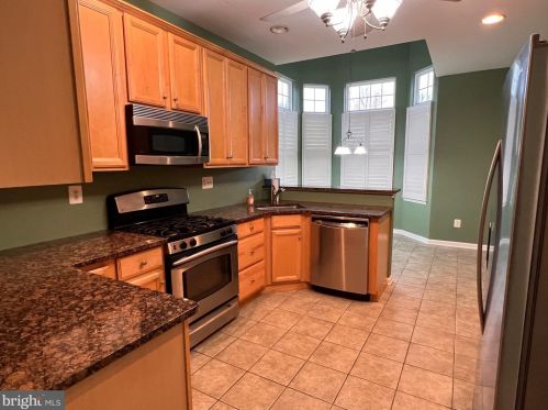 111 Copperfield Dr, Trenton, NJ 08648-2577