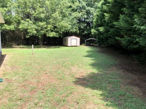 2193 Jackson Dr, Statham, GA 30666-2447