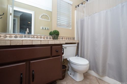 11421 Rancho Del Oro Dr, Riverside CA  92505-3582 exterior