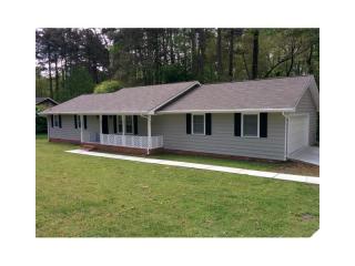 3145 Periwinkle Dr, Lithonia, GA 30078-3830