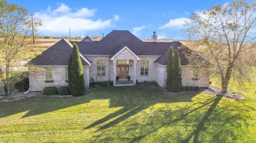 526 7000n Rd, Manteno, IL 60950-3569