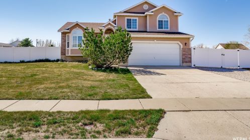2389 2375, Clearfield, UT 84015-7965