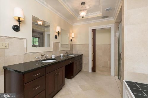 80 Mapleton Rd, Princeton NJ  08540-9668 exterior