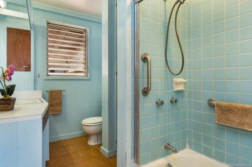 3474 Maluhia St, Honolulu HI  96816-2732 exterior