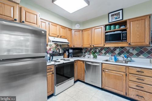 181 Berrywood Dr, Severna Park MD 21146-2030 exterior