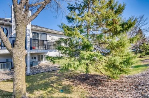 14727 Endicott Way, Saint Paul MN  55124-6340 exterior