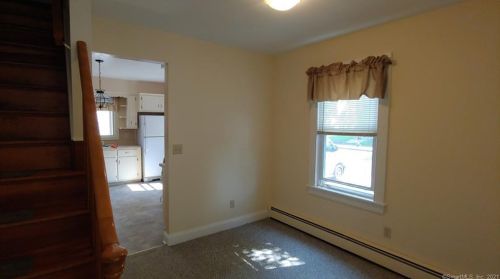 184 Seymour Ave, Derby CT  06418-1444 exterior